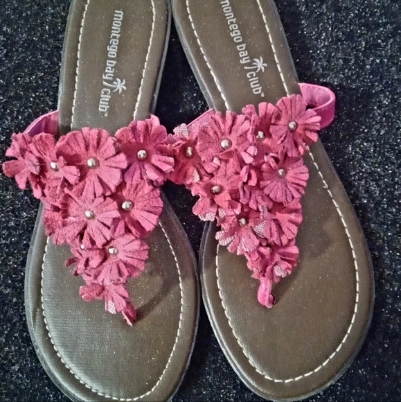 Montego Bay Club Pink Fushia Faux Suede Petal Flip Flops - Picture 7 of 7